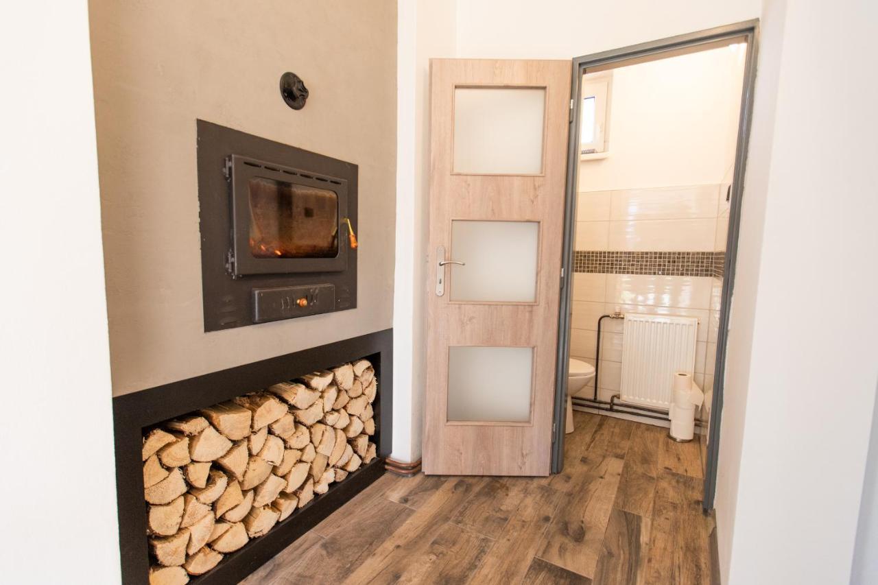 Ubytovani Na Samote - Apartman U Tesaru Komarice Buitenkant foto