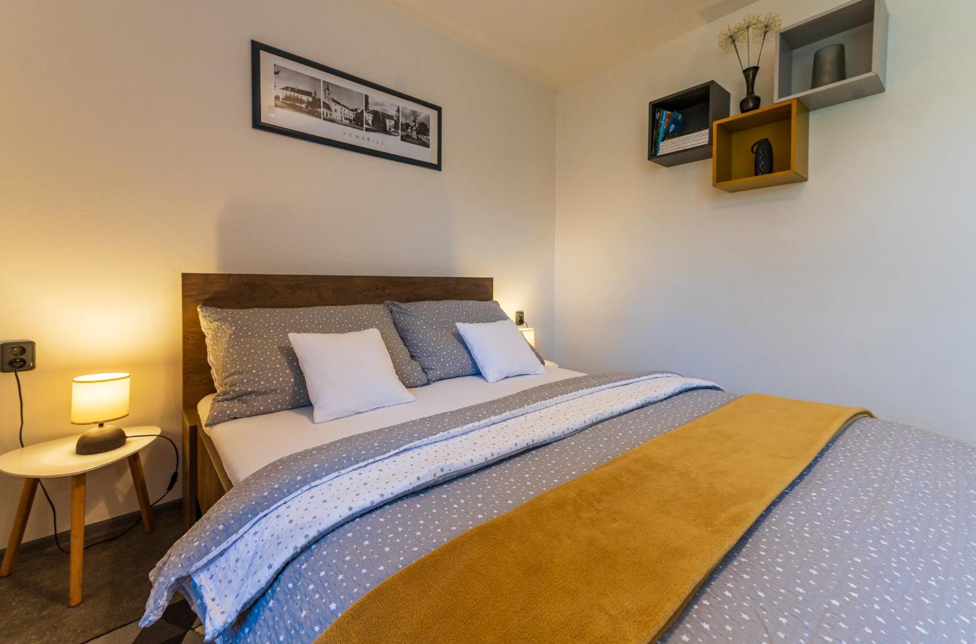 Ubytovani Na Samote - Apartman U Tesaru Komarice Buitenkant foto